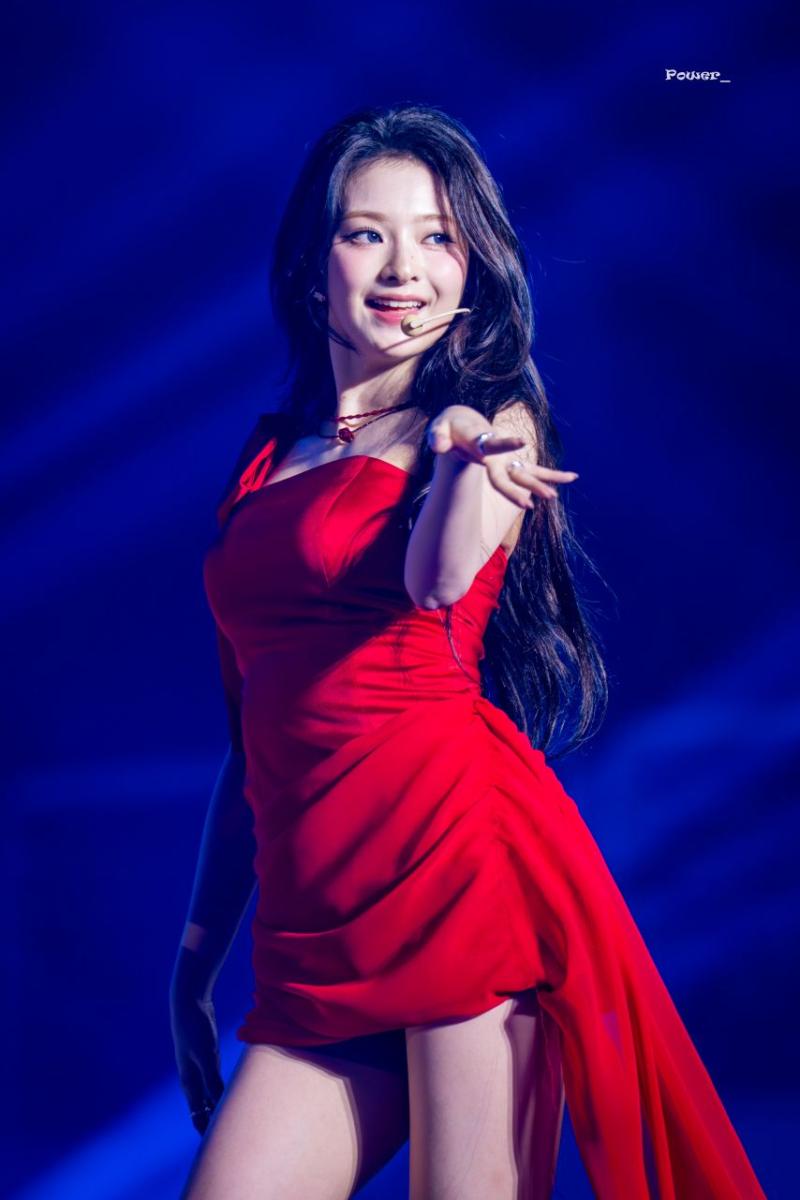 프로미스나인 이나경