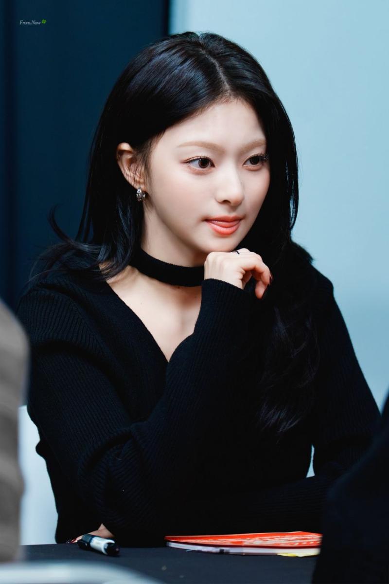 프로미스나인 이나경