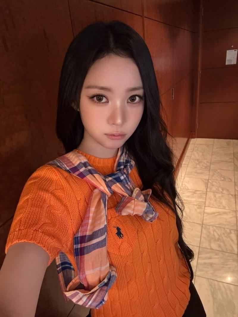 MEOVV (미야오) 나린