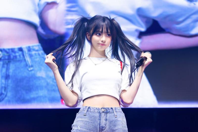프로미스나인 이나경