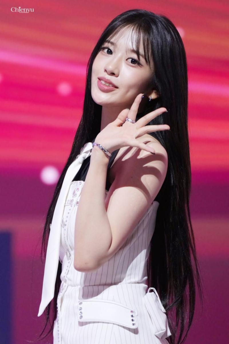 아이브 안유진