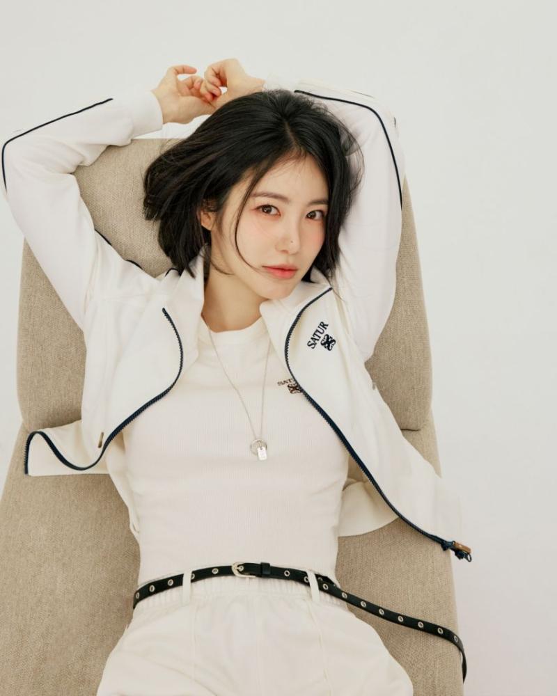 신예은 SATUR세터