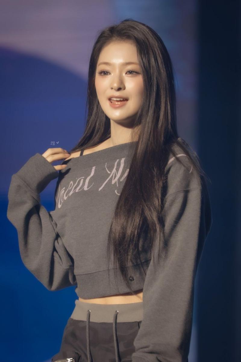 프로미스나인 이나경