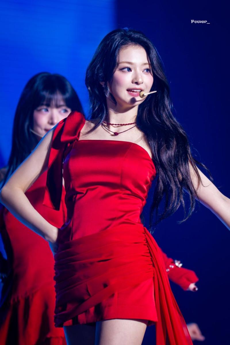 프로미스나인 이나경