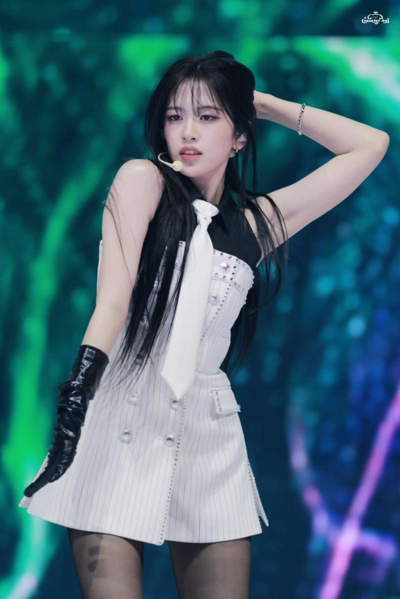 아이브 안유진