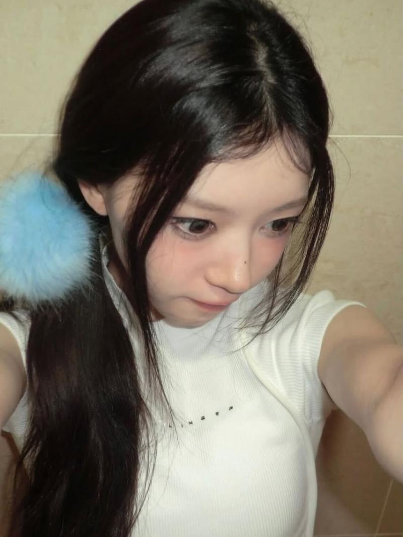 아일릿 (ILLIT) 모카