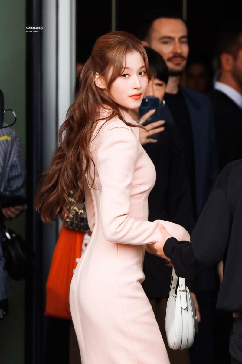 트와이스 사나