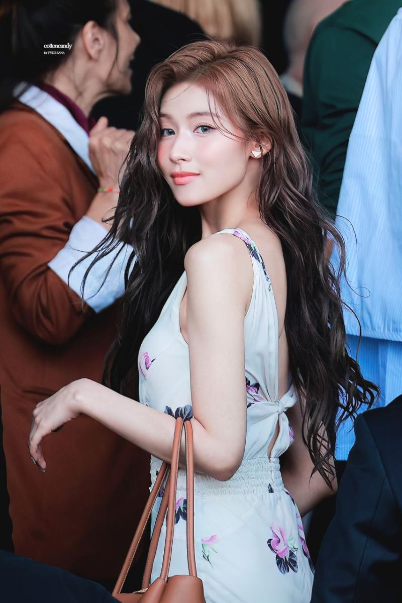 트와이스 사나