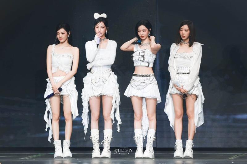 에스파 카리나 윈터(지민정)