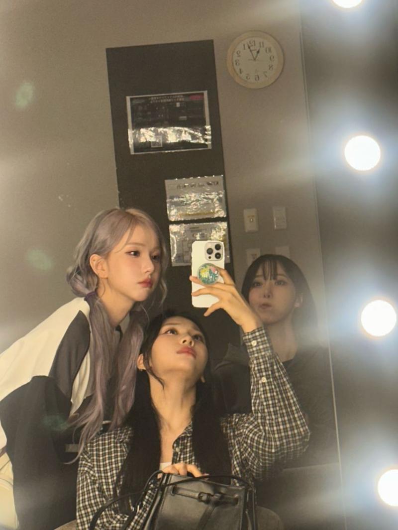 은하 신비 엄지 VIVIZ비비지 4주년