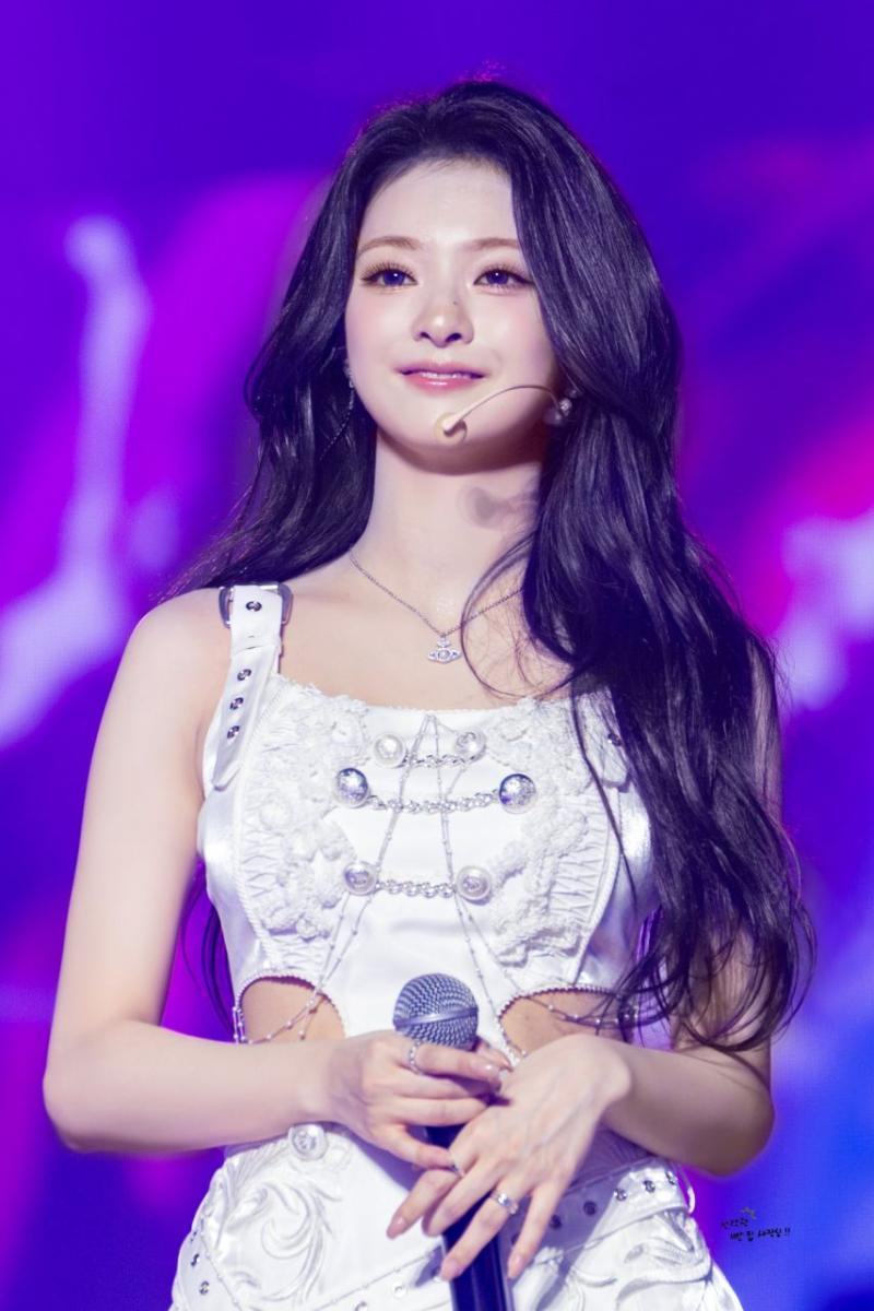 프로미스나인 이나경