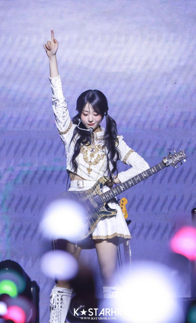 QWER 히나