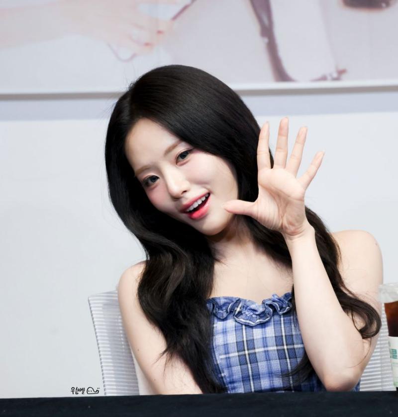 프로미스나인 박지원