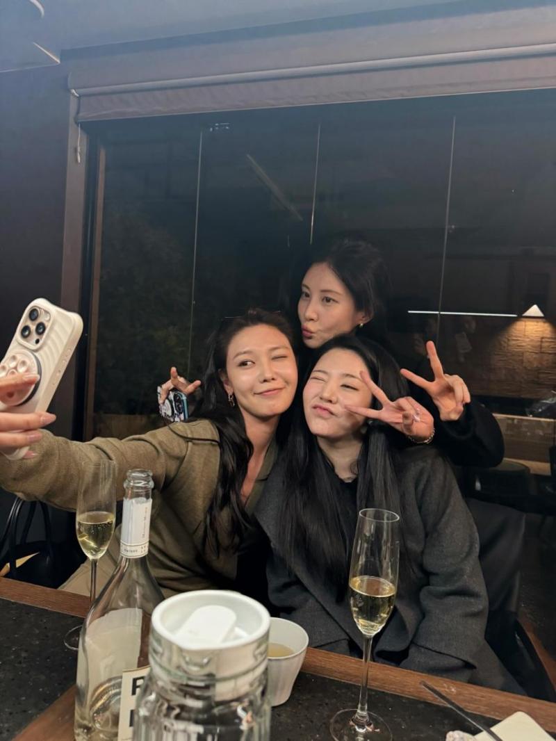 수영 윤아 서현 유리 써니 티파니 소녀시대