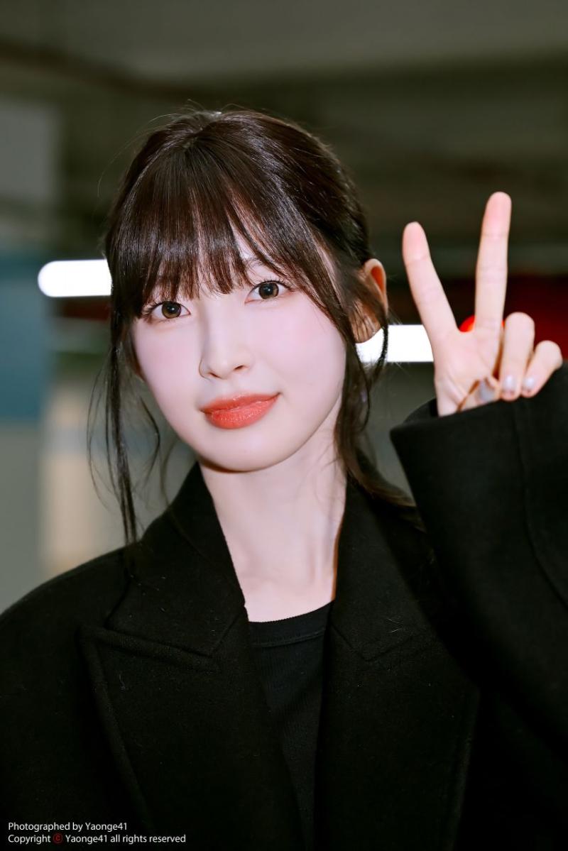 아린 오마이걸 260210 매드댄스오피스 무대인사