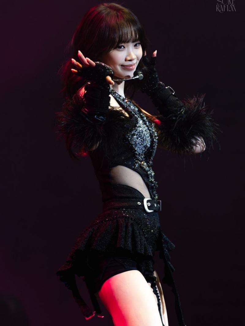 LE SSERAFIM (르세라핌) 김채원