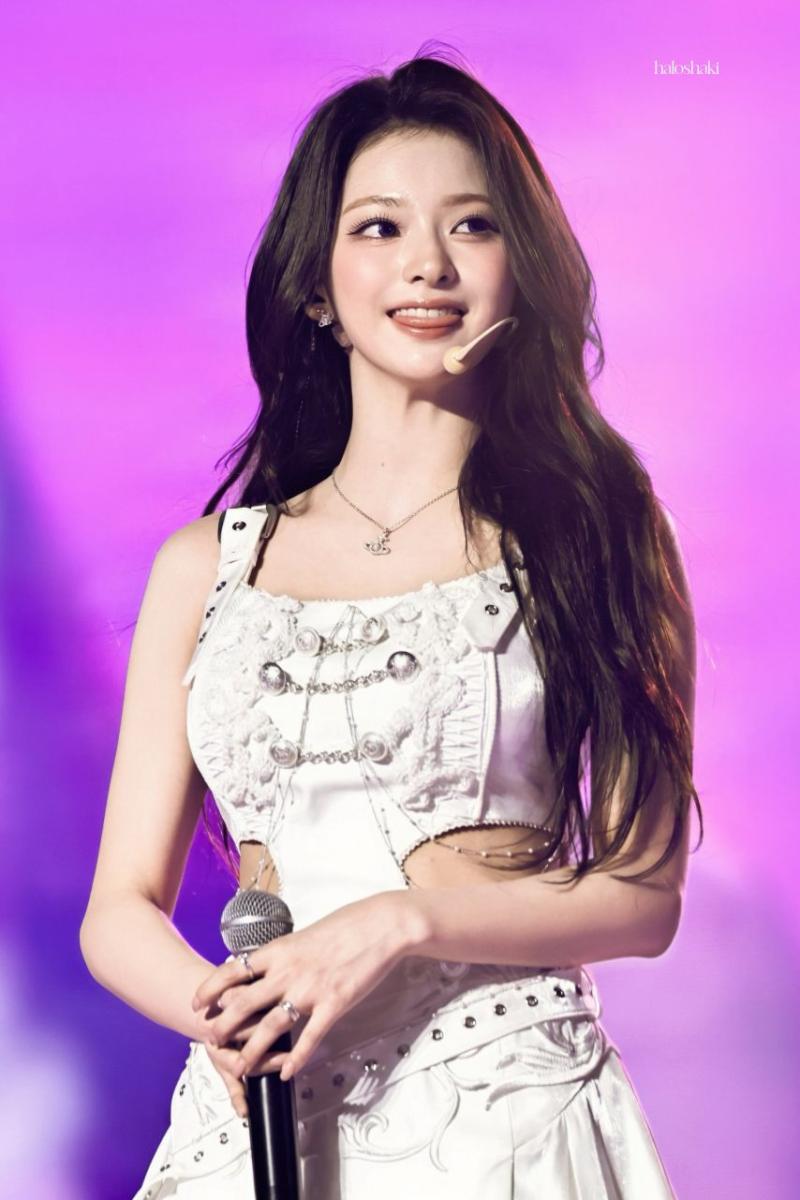 프로미스나인 이나경