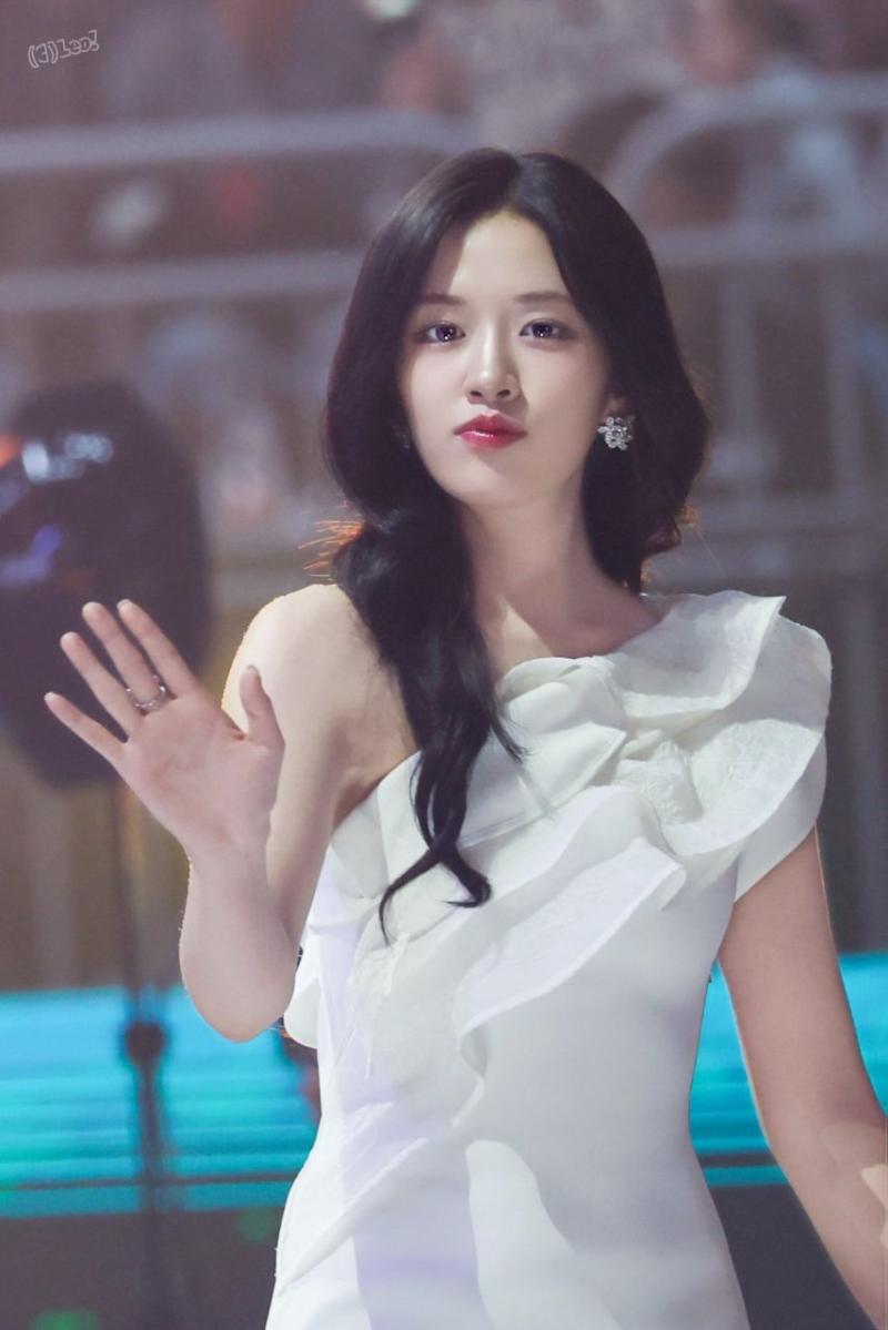 아이브 안유진
