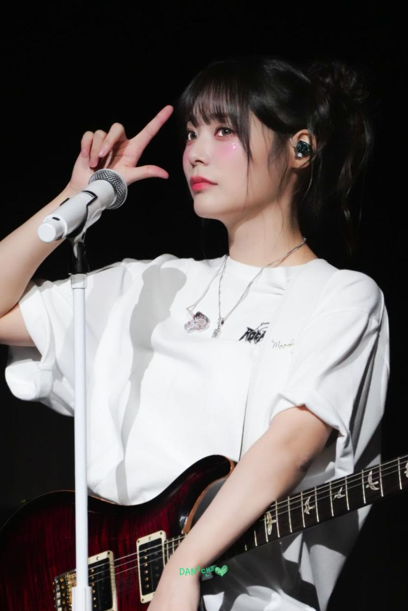 QWER 시연