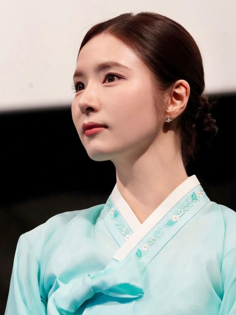 신세경 휴민트 무대인사 등