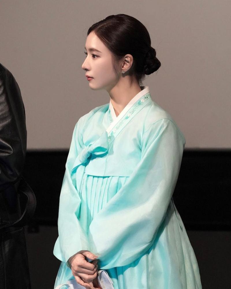 신세경 휴민트 무대인사 등