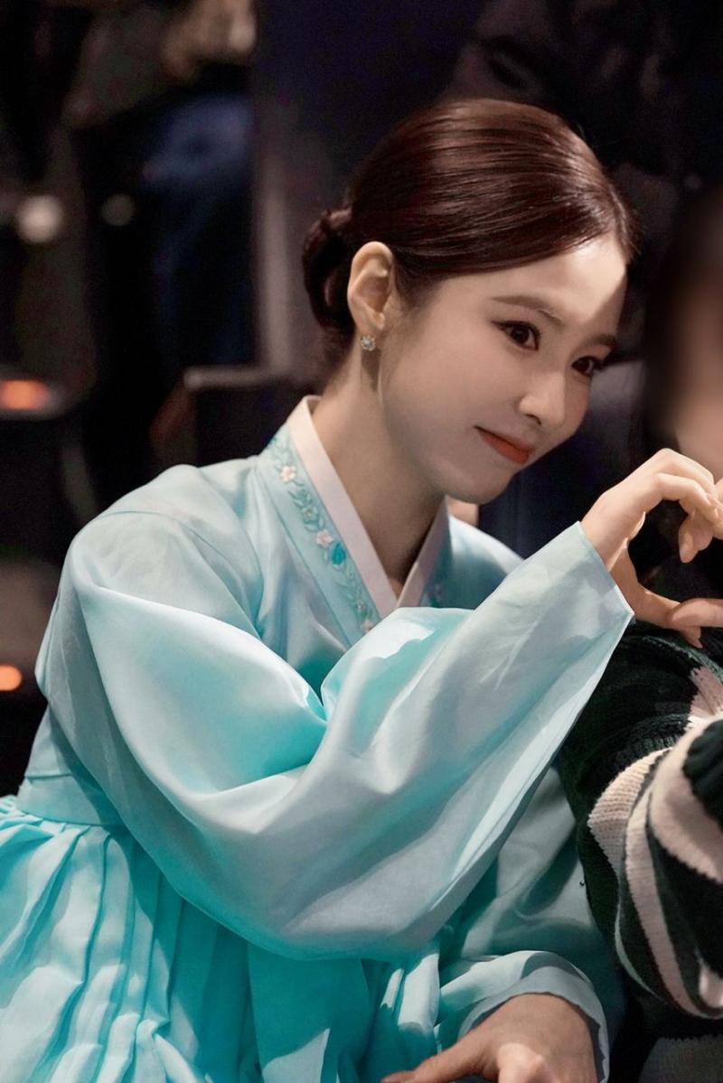 신세경 휴민트 무대인사 등