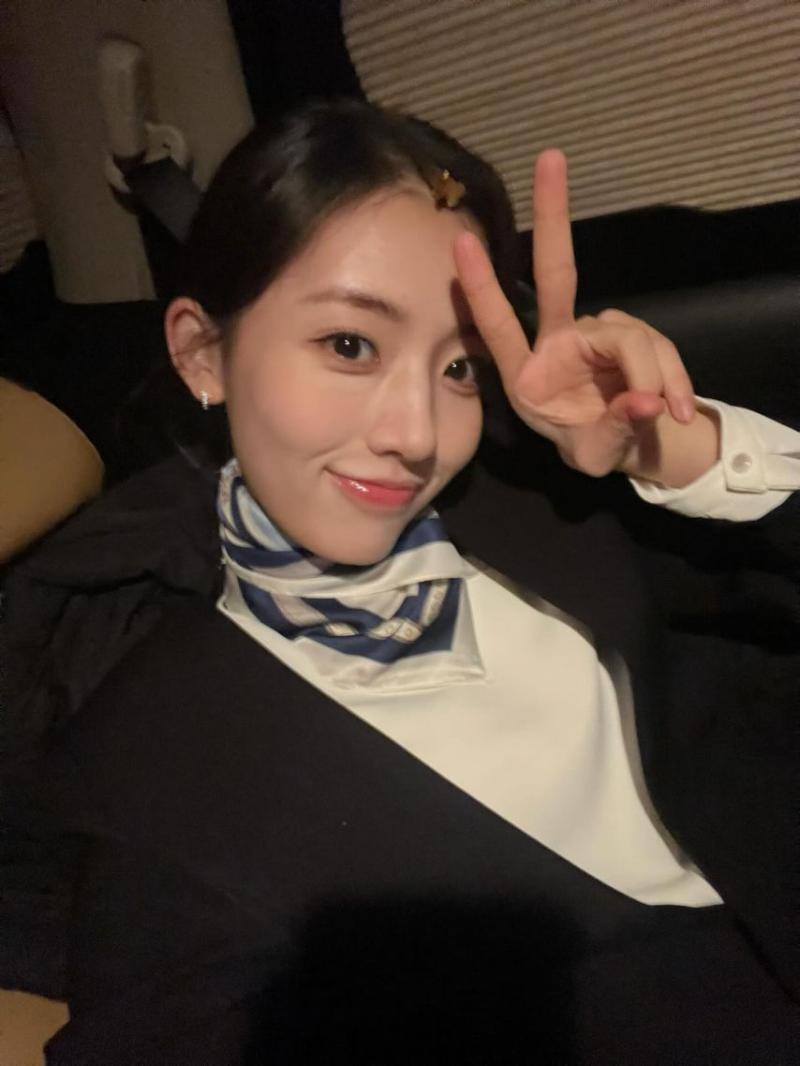 정다빈/ 윤가이 인별 레이디두아