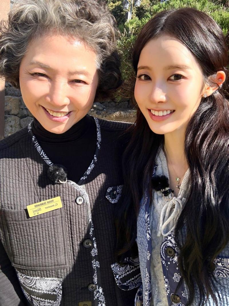 시은 STAYC스테이씨 인별 호텔도깨비 with 손나은 고두심