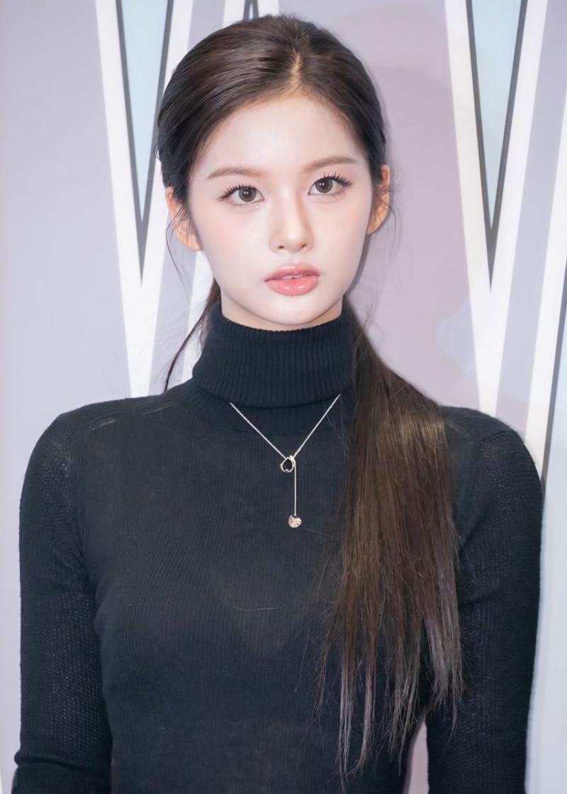 브라 살짝 비치는 엔믹스 설윤