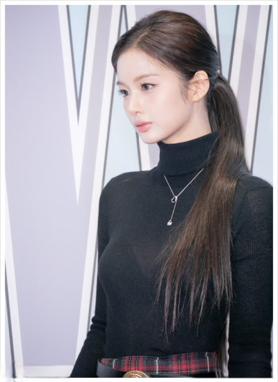 브라 살짝 비치는 엔믹스 설윤