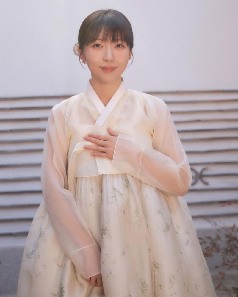 주현영 한복화보