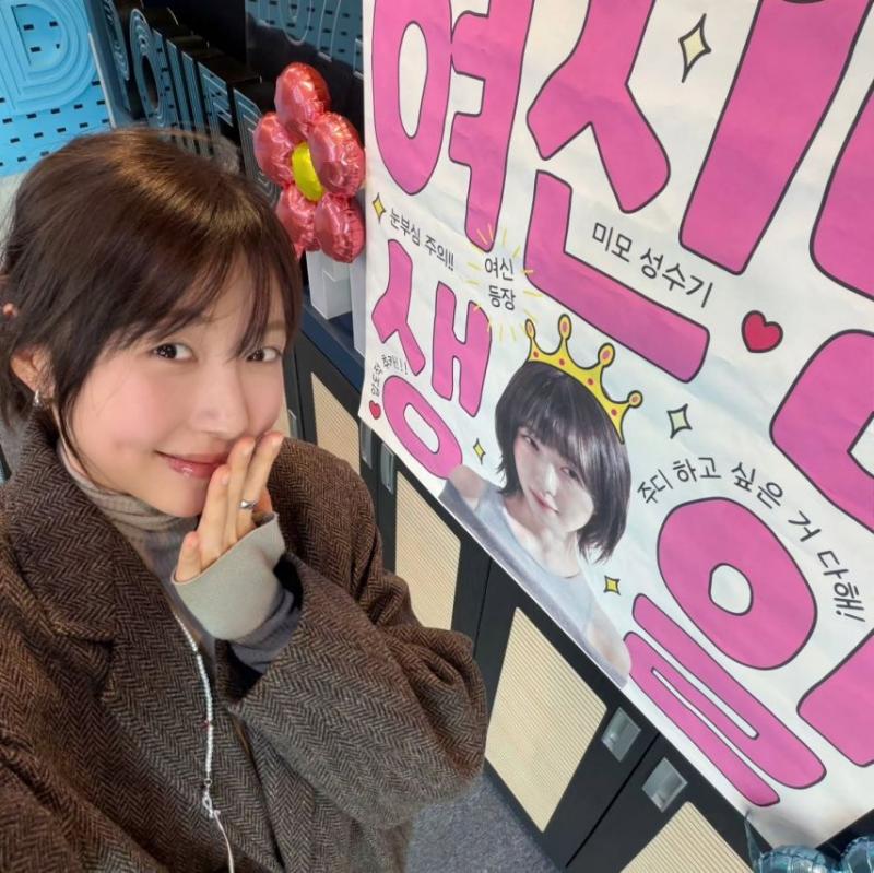 주현영 한복화보