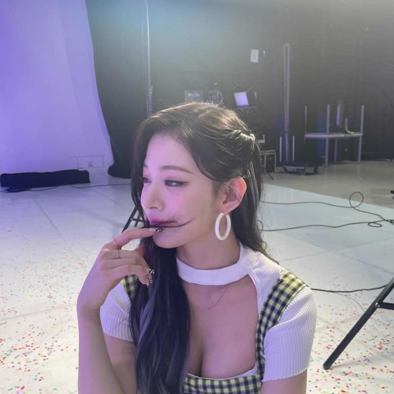 프로미스나인-이채영