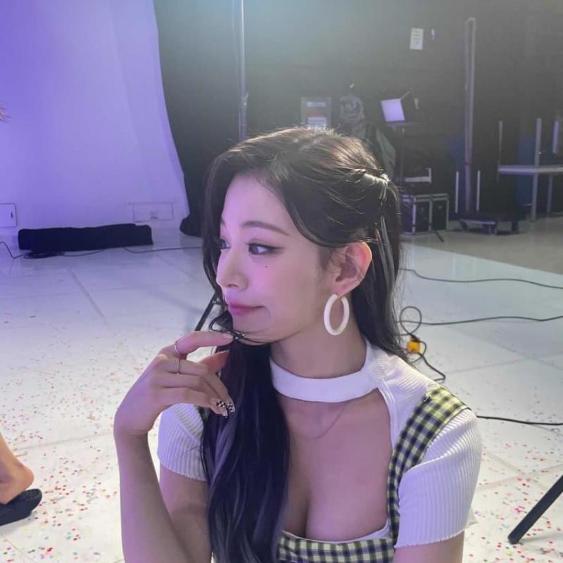 프로미스나인-이채영