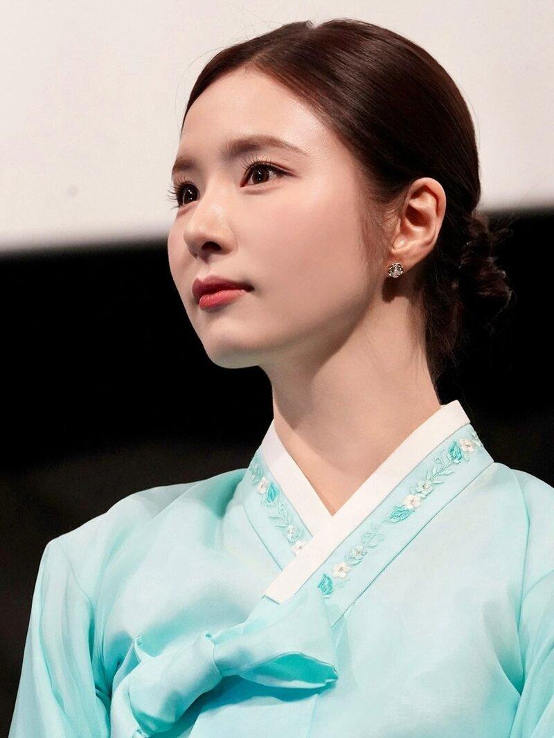 한복입은 신세경.jpg