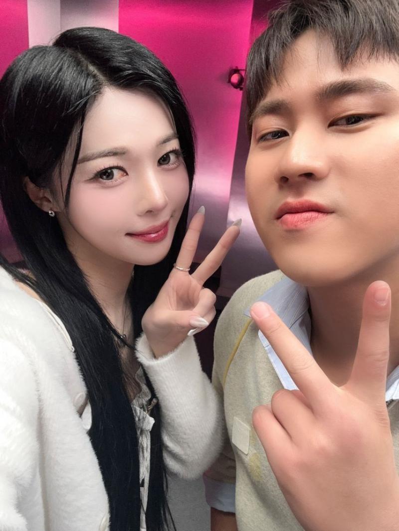 리무진서비스 트리플에스 다현, 이무진