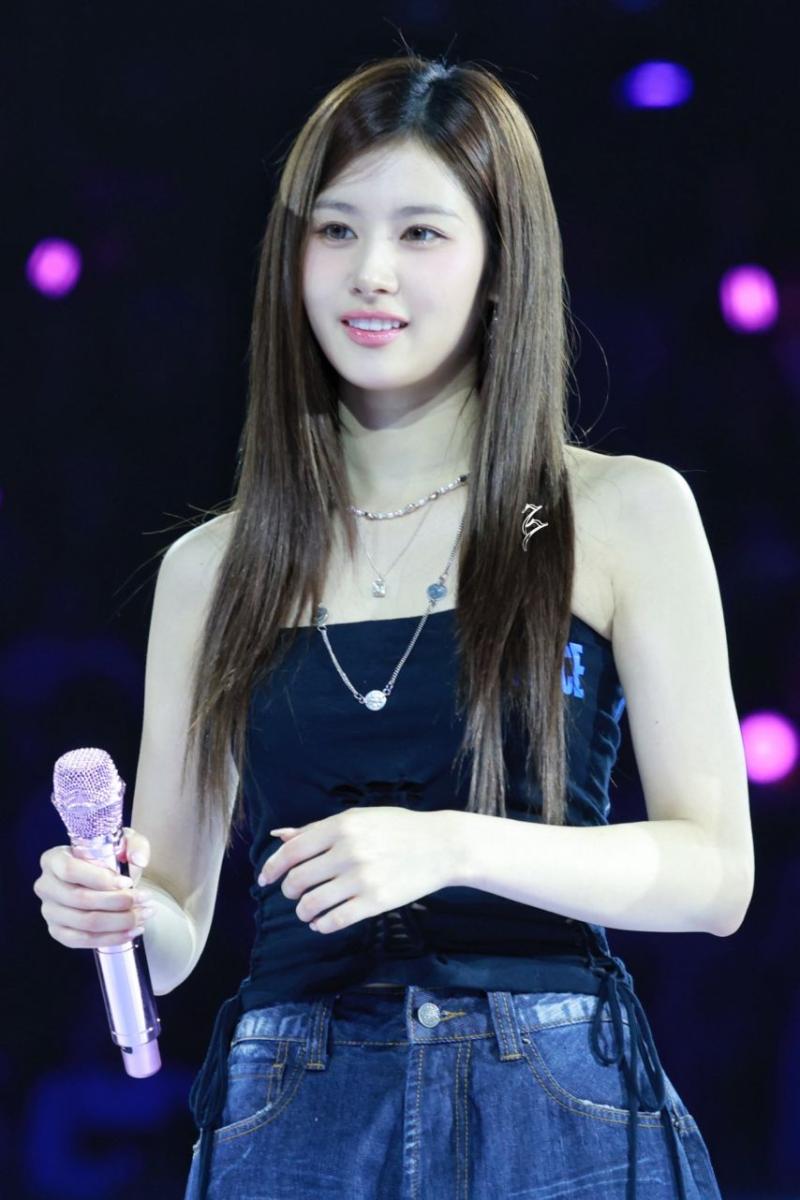 트와이스 사나
