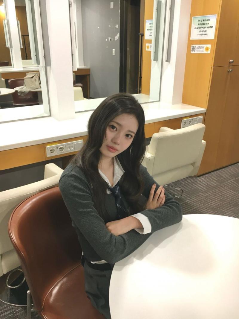 베이비몬스터 로라