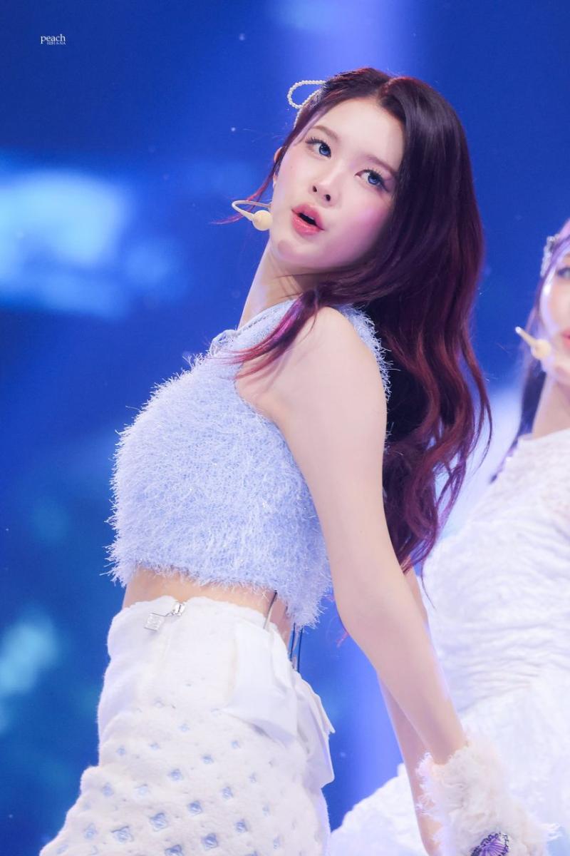 하츠투하츠 에이나