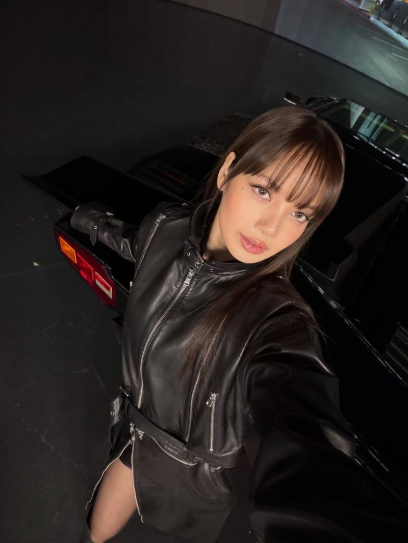 BLACKPINK (블랙핑크) 리사