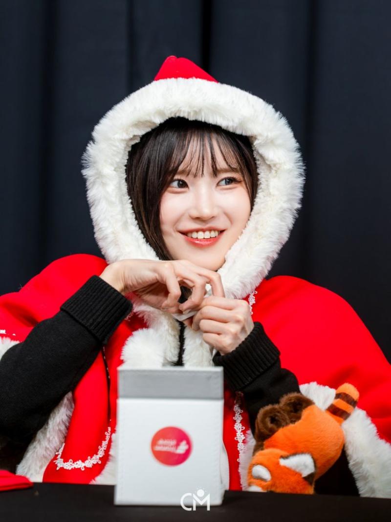 프로미스나인 송하영