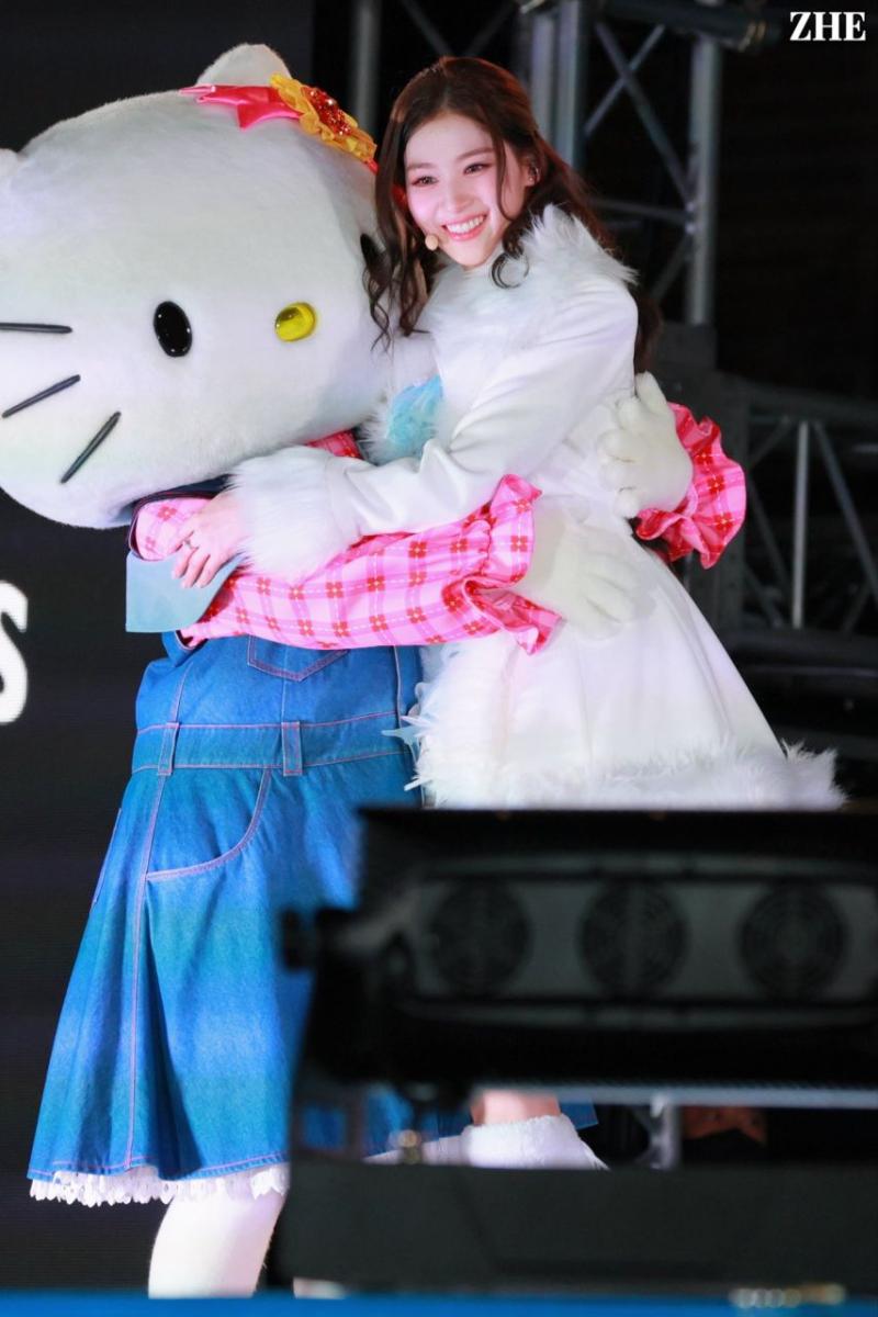트와이스 사나