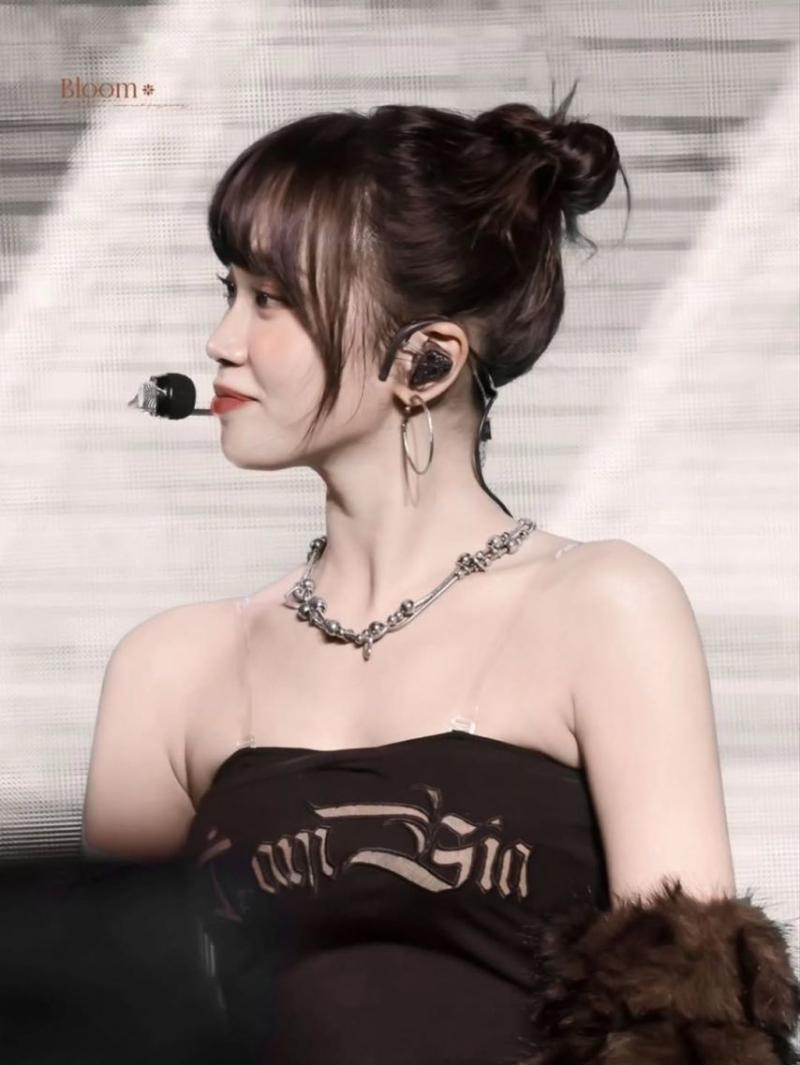 LE SSERAFIM (르세라핌) 김채원
