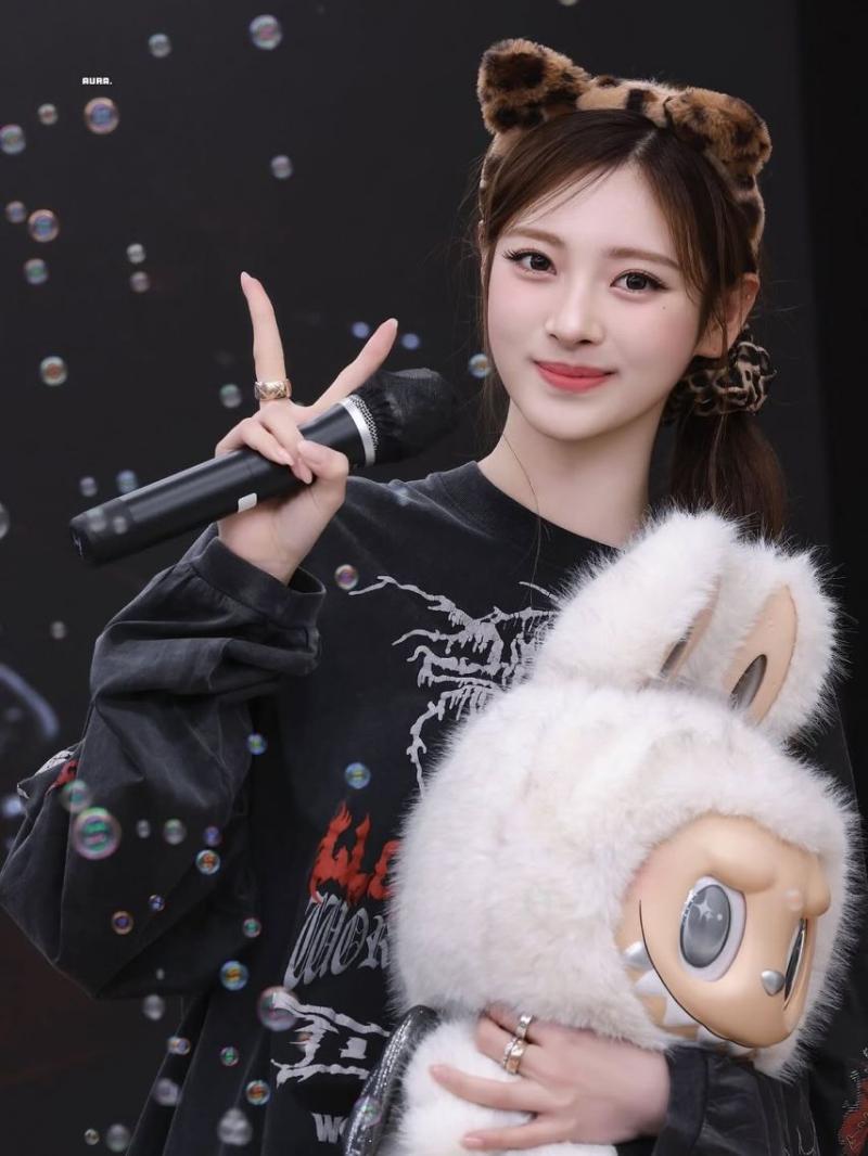 MEOVV (미야오) 안나