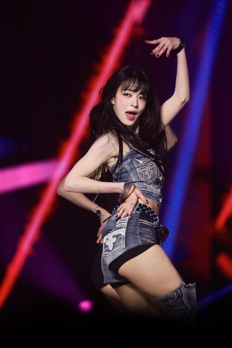 프로미스나인 이채영