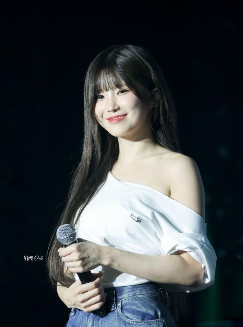 프로미스나인 송하영