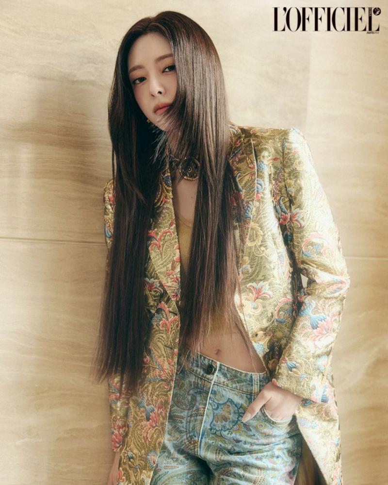 ITZY 유나 로피시엘
