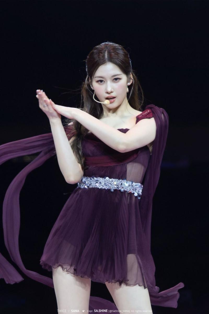 트와이스 사나