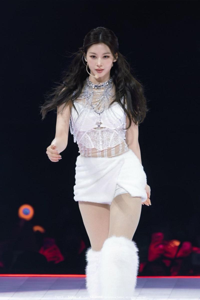 트와이스 사나