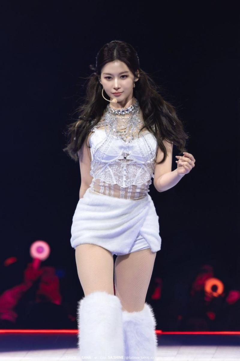 트와이스 사나